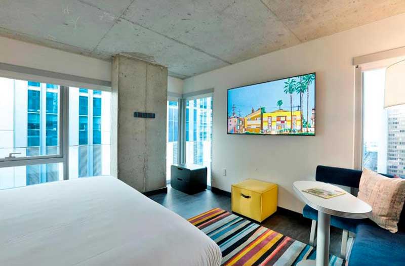 Aloft Chicago Mag Mile Hotel