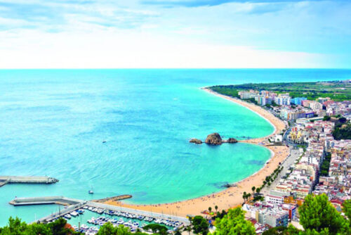 Super camping aan de Costa Brava, op loopafstand van Blanes Camping-aan-de-costa-brava-met-tieners