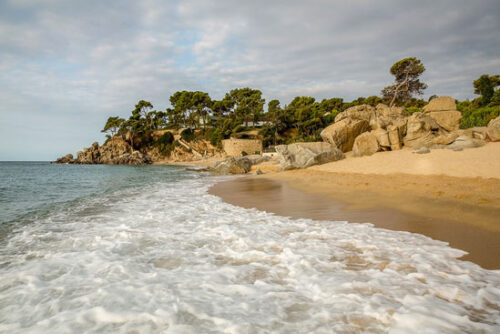 Ideale camping in bosrijke omgeving om de Costa Brava te ontdekken Costa-Brava-met-tieners
