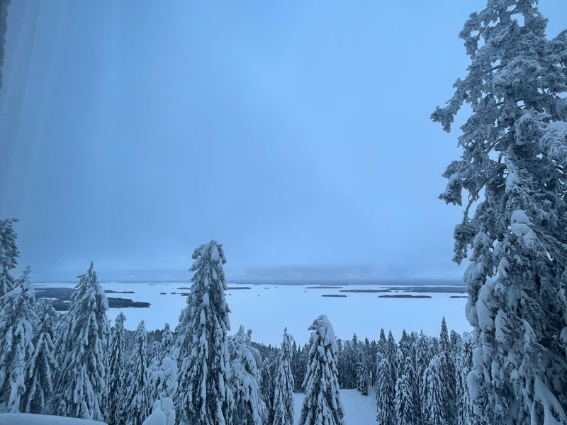 Finland met tieners in de winter ervaring