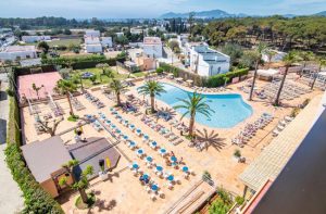 Hotel Ibiza voor tieners