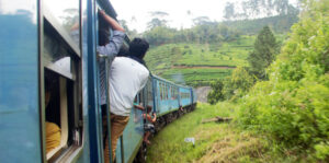 Jongerenrondreis-Sri-Lanka-trein