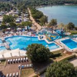 Levendige camping met groot zwembad in Kroatië