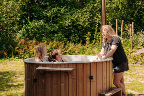 Luxe vakantiepark midden in de natuur van Zeewolde met tieners Luxe-vakantiepark-met-tieners-activiteiten