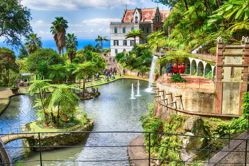 Monte-Palace-tropical-gardens-boven-Funchal