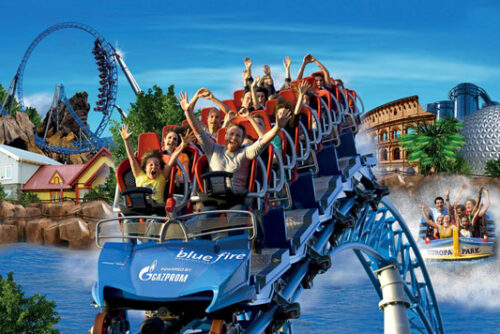 Hotel dichtbij het grootste attractiepark van Duitsland: Europa-Park Vakantie-Europapark-met-tieners