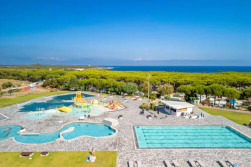 Specatulaire camping in Italië voor tieners op Sardinië! baia-blue-tortuga-met-tieners