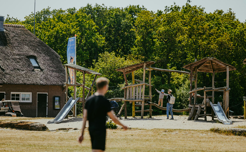 Speeltuin in Camping Bakkum met kinderen