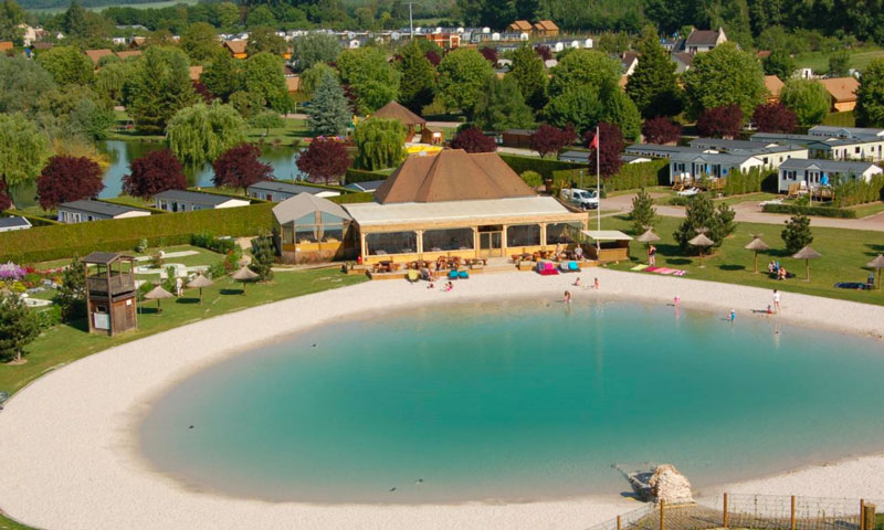 Camping La Croix du Vieux Pont met tieners